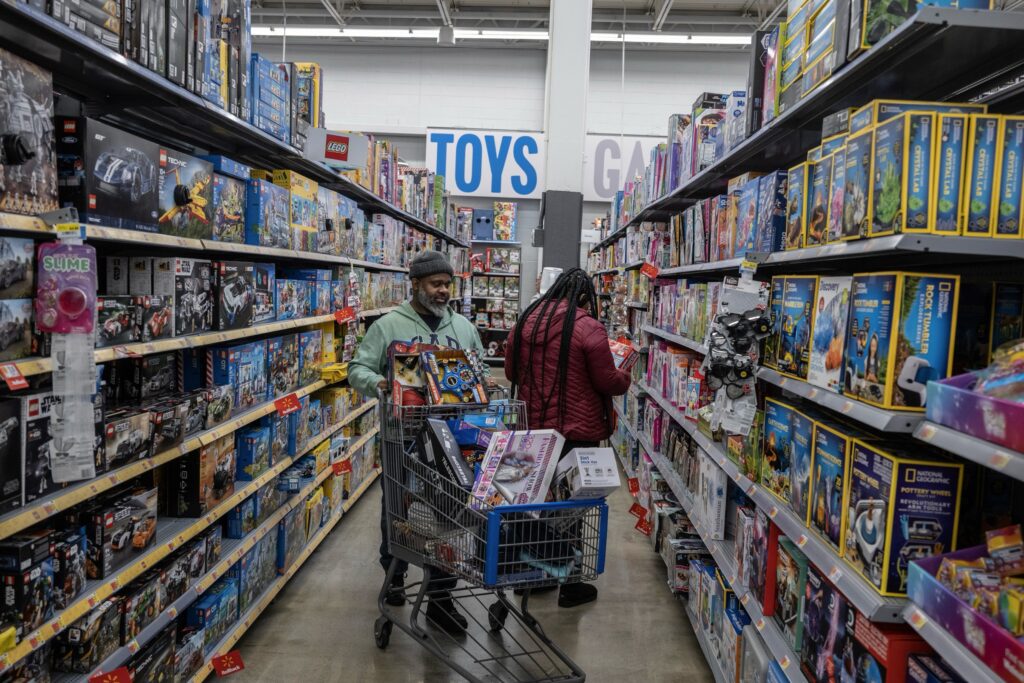 Walmart Under Attack By Shoplifting Trios For The Holidays